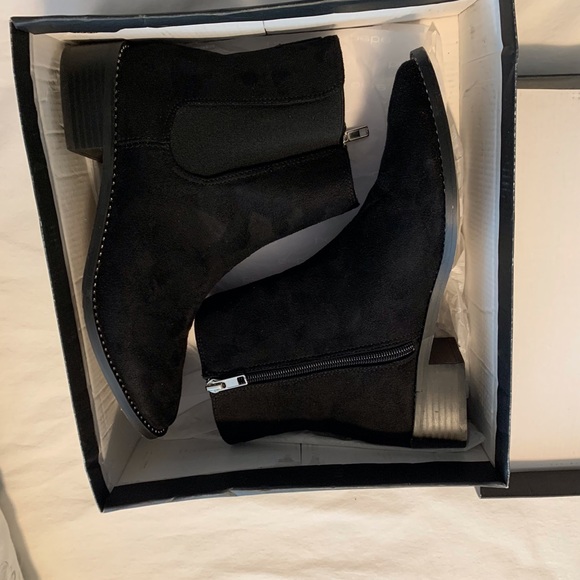 Black boots by BEBE, with rhinestones - Picture 9 of 9